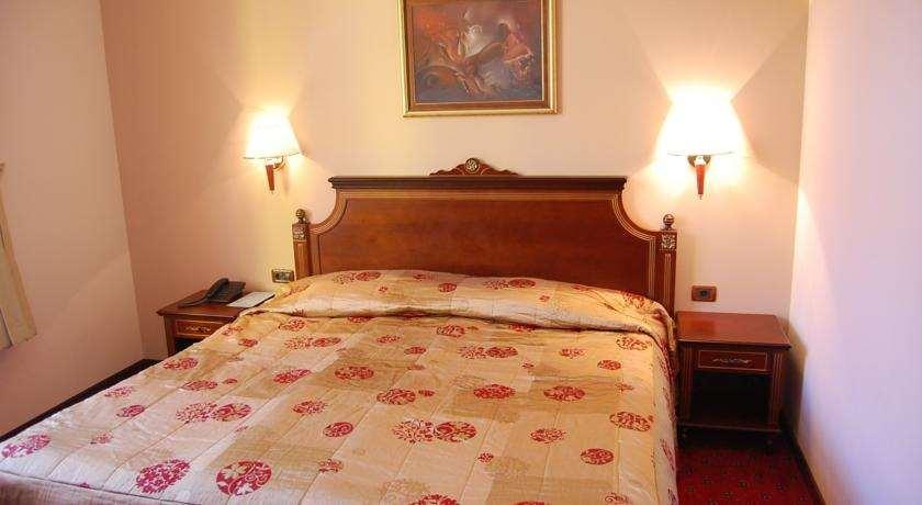 Hotel Millenium Bitola Zimmer foto
